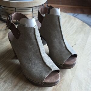 Dansko Textured Taupe Heeled Boots